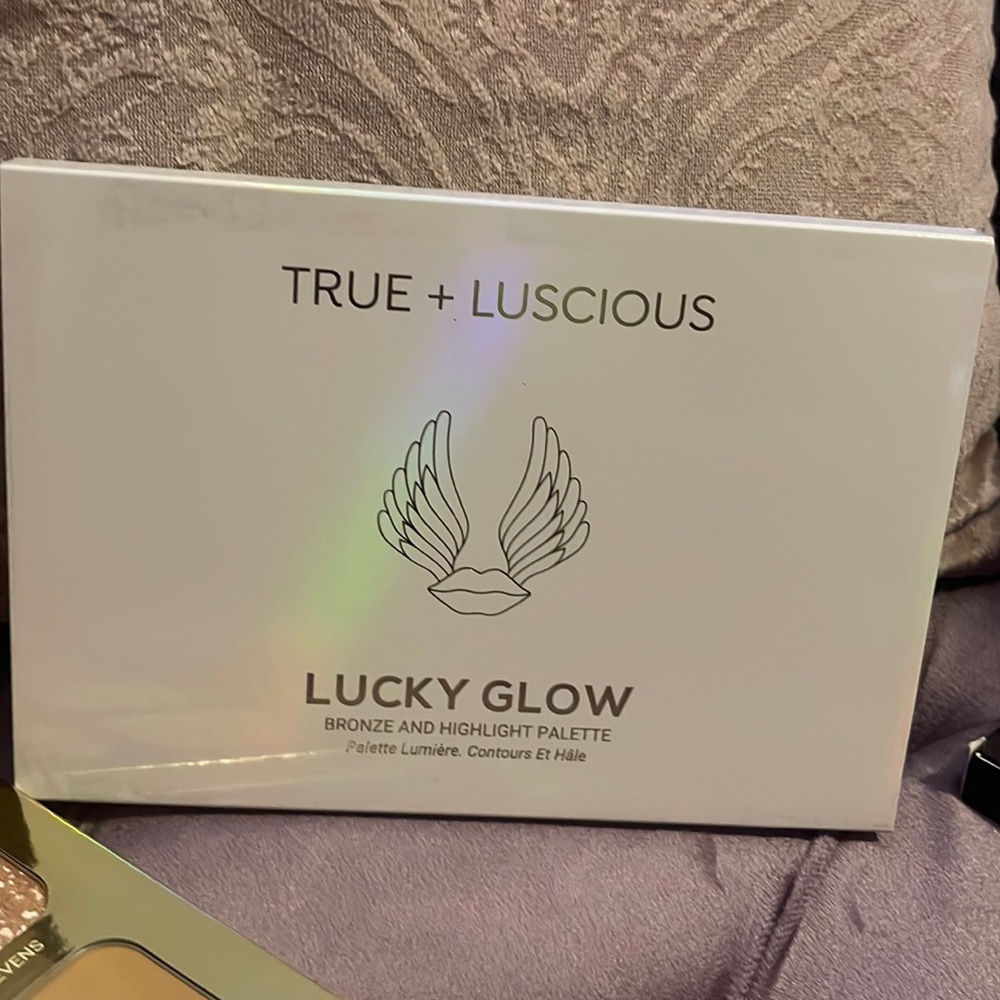 6 beautifully high glow colors True + Luscious Lucky Glow!!!!!